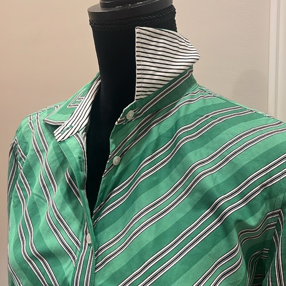 Crisp. Clean. Stylish. 100% cotton with slight polished sheet. Smooth, soft - Picture 2 of 8